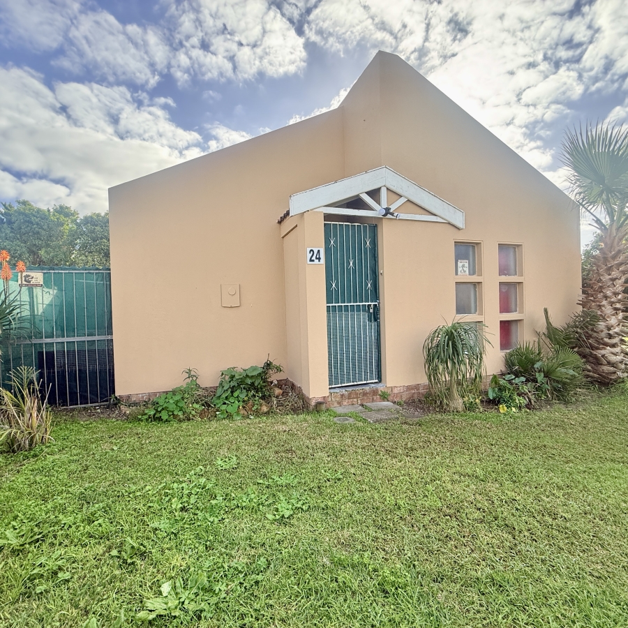 2 Bedroom Property for Sale in Overbaakens Eastern Cape
